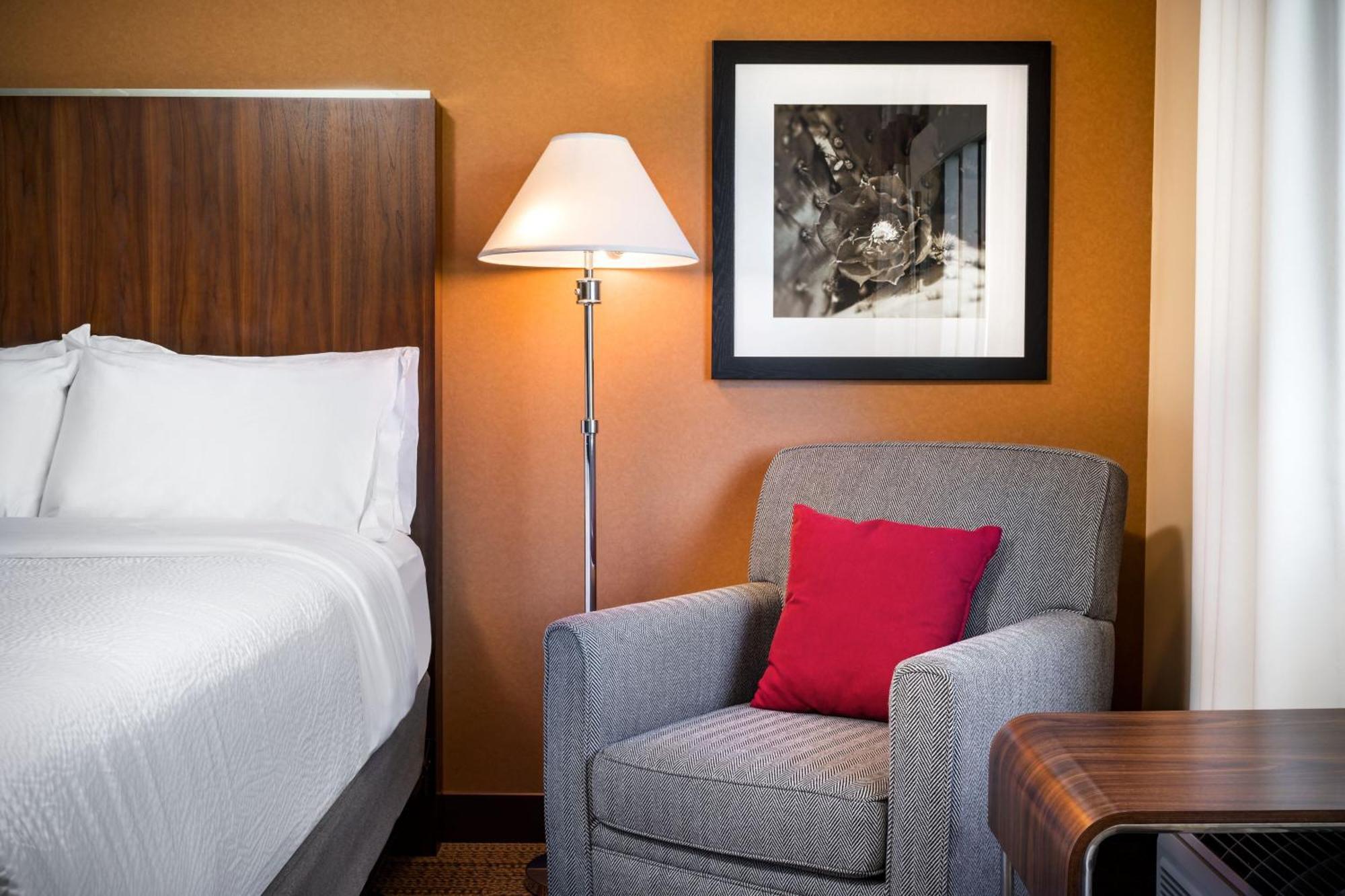 Four Points By Sheraton At Phoenix Mesa Gateway Airport Bagian luar foto