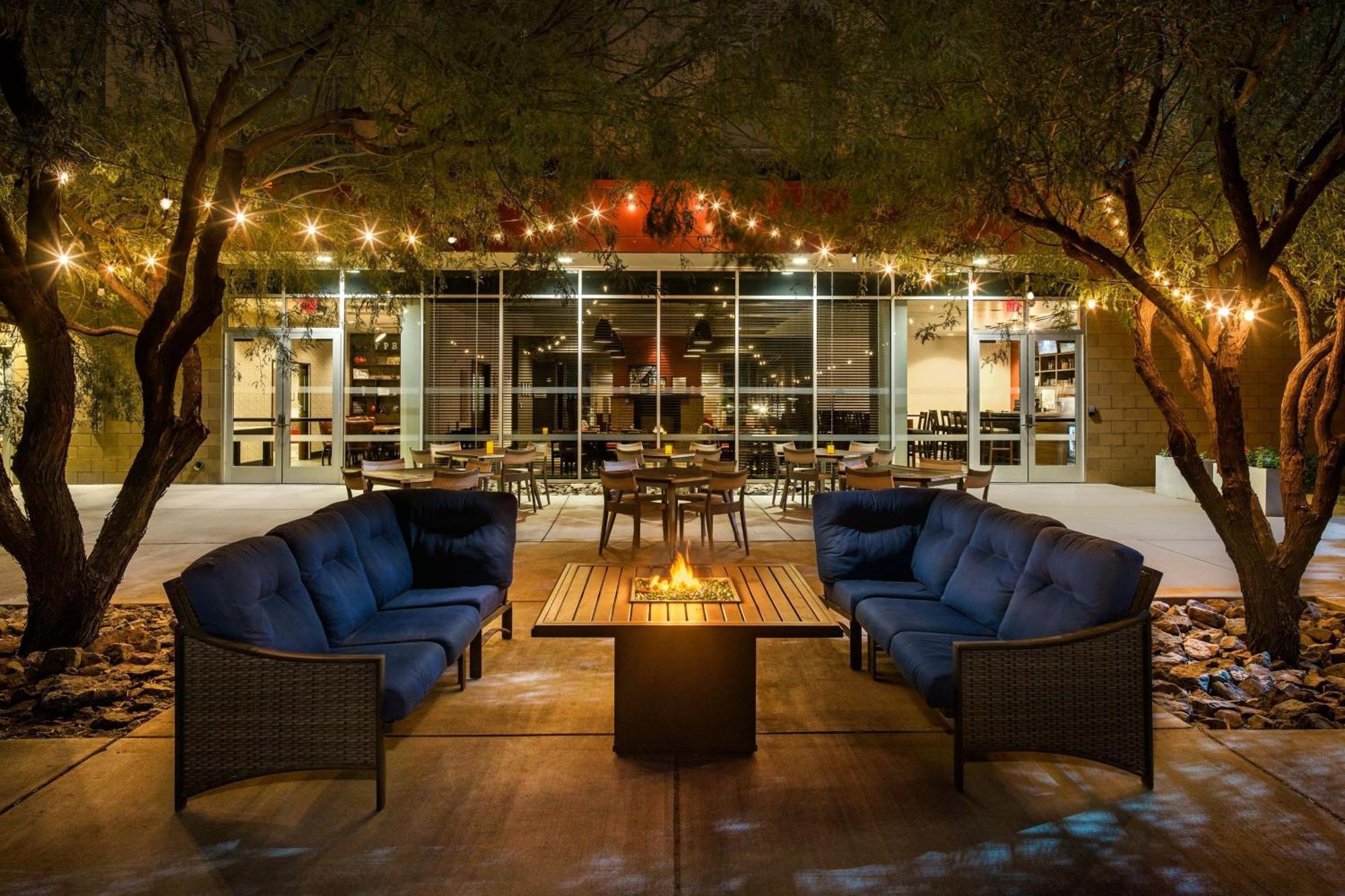 Four Points By Sheraton At Phoenix Mesa Gateway Airport Bagian luar foto