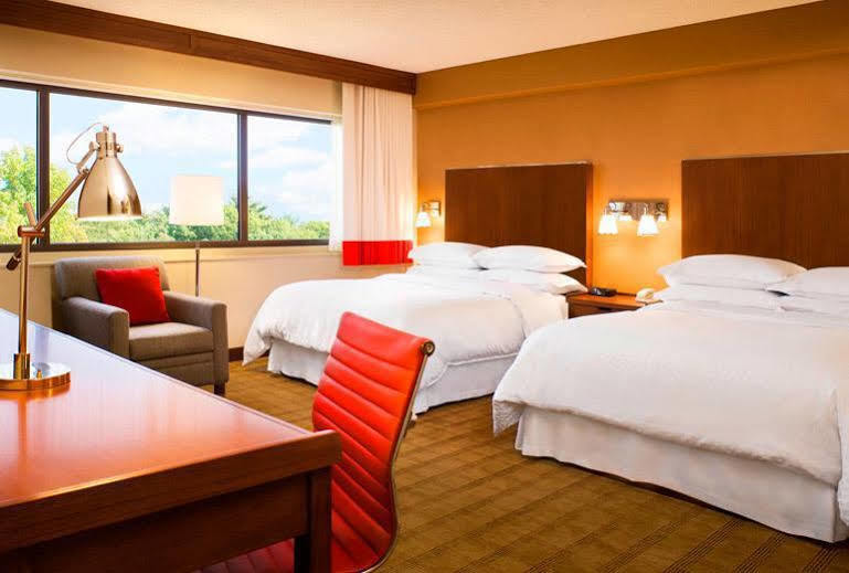 Four Points By Sheraton At Phoenix Mesa Gateway Airport Bagian luar foto